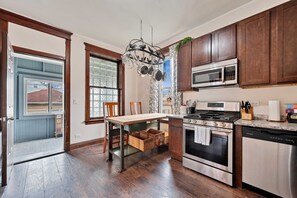 Køleskab, mikrobølgeovn, ovn, opvaskemaskine