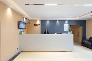 Unclassified image, 4 of 12, button - Shanghai Comet Hotel (Shanghai)