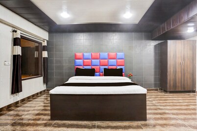 Premium Stays Near Ludhiana Railway Station