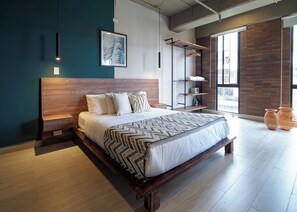 1 bedroom, in-room safe, desk, iron/ironing board