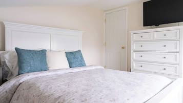 4 bedrooms, iron/ironing board, travel cot, WiFi