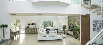 Luxurious 7-bedroom villa with golf cart/personal maid in lovely Puerto Plata