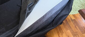 Colorful Quirky 2-bdrm house. Sleeps 6. Private yard. 2 miles from dwtn GR.