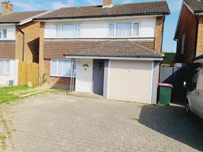 Exterior - Rusper Retreat - Spacious Home Near Gatwick (Crawley)