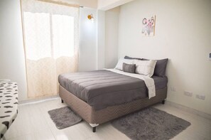 2 bedrooms, iron/ironing board, WiFi, bed sheets