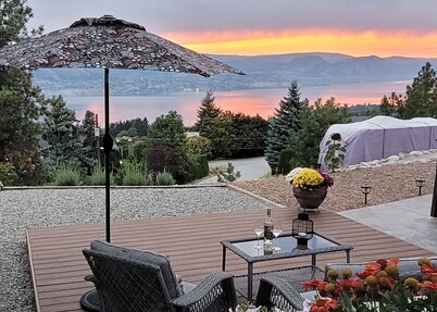 Private Suite with Amazing Lake View