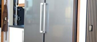 5-Bed-Rooms House with Jacuzzi, Free Parking, and 2 Toilet-Bathrooms in Malmö