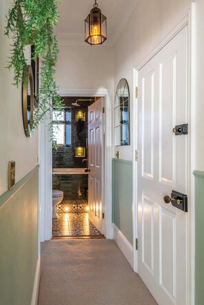 Shower - The Wellington - style, charm, stunning sea views (Ramsgate)