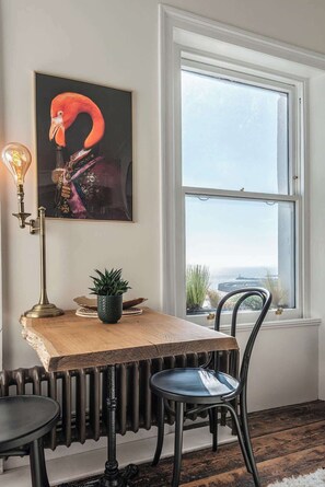 Dining - The Wellington - style, charm, stunning sea views (Ramsgate)