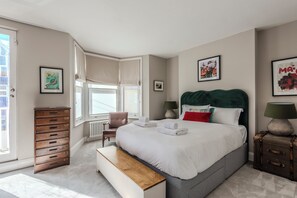 4 Schlafzimmer, Bügeleisen/Bügelbrett, Bettwäsche