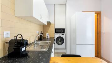 Fridge, microwave, oven, dishwasher