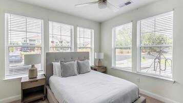 2 bedrooms, desk, iron/ironing board, WiFi