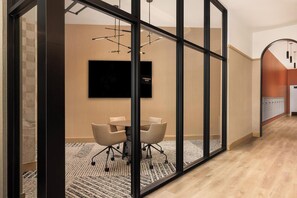 Interior - Landing | Spectacular 1BD, Gym, Rooftop Lounge (Denver)