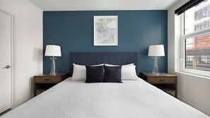 1 bedroom, desk, iron/ironing board, WiFi - Landing | Modern 1BD, Rooftop Lounge, Gym (Denver)