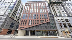 Exterior - Landing | Modern 1BD, Rooftop Lounge, Gym (Denver)