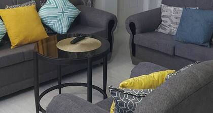 Exquisite 3 bedroom family home -Pristine stay-