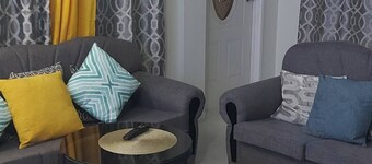 Exquisite 3 bedroom family home -Pristine stay-