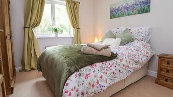 3 kamar tidur dan didekorasi berbeda-beda