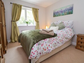 3 bedrooms, individually decorated, individually furnished, free WiFi - 2 Mountain View (Wrexham)