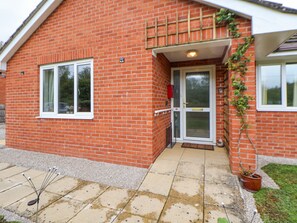 Exterior detail - 2 Mountain View (Wrexham)