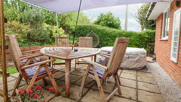 Tempat makan outdoor