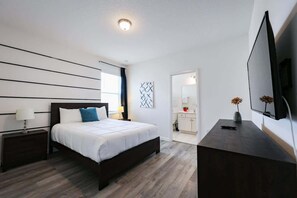 9 Schlafzimmer, Bügeleisen/Bügelbrett, Reisekinderbett, kostenloses WLAN