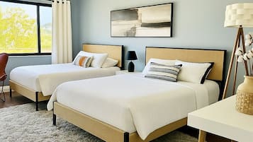 3 bedrooms, iron/ironing board, WiFi, bed sheets