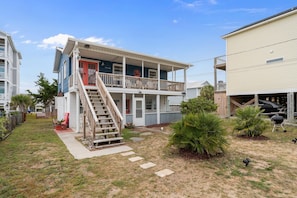 Exterior - Low Tide at Coral Reef  2 BDRM  1.5 bath Sleeps 5 with Linens Included! (Carolina Beach)
