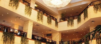 Lanzhou Legend Hotel (Lanzhou Railway Station & Lanzhou University Subway Station)