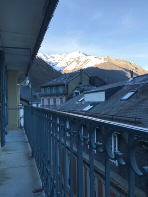 Property grounds - Charming rooftop apartment in Cauterets (Cauterets)