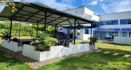 La Higuera, Casa Campestre.