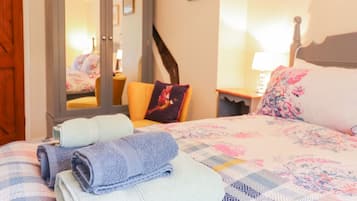 3 bedrooms, individually decorated, individually furnished, free WiFi