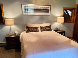 3 soverom, skrivebord, strykejern/-brett og wi-fi