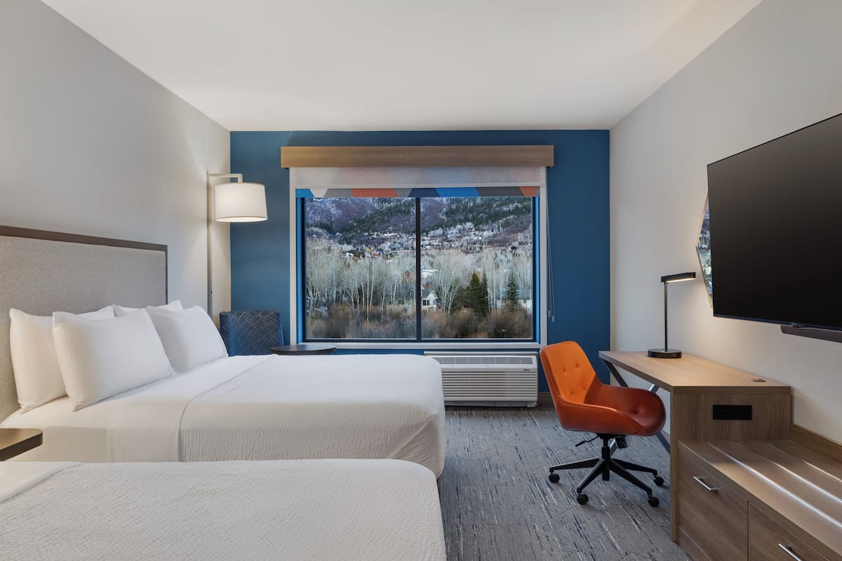 Free cots/infant beds, free WiFi, bed sheets