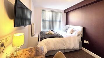 House | 5 bedrooms, free WiFi, bed sheets