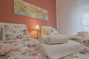 2 bedrooms, WiFi, bed sheets