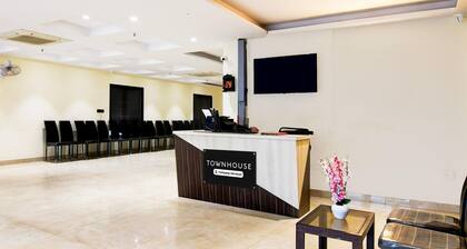 Super Townhouse New Town Near DLF