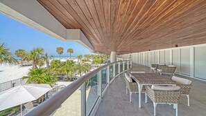 Outdoor dining - COASTAL LUXURY WITH GULF-FRONT VIEWS: Residence 603 (Sarasota)