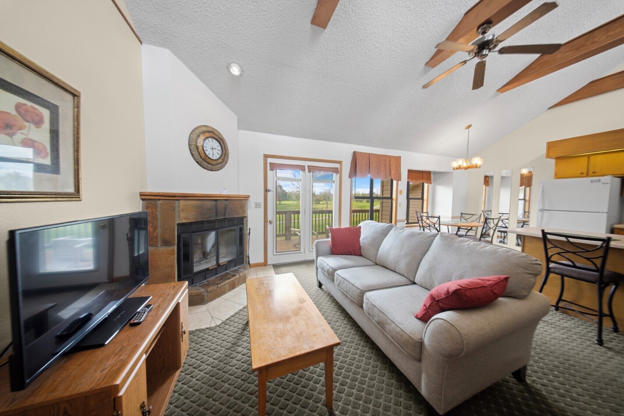 Peis, bøker og musikkbibliotek