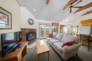 Fireplace, books, music library - 2BR Adventure Hub Near Lake Tansi (Crossville)