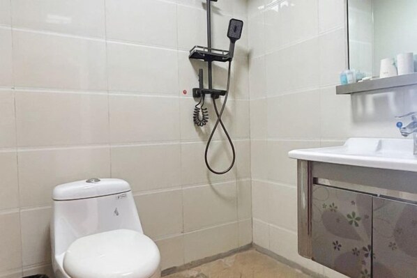 Unclassified image, 1 of 10, button - Joneng Hotel (Zhuoni)