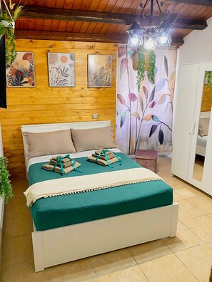2 bedrooms, WiFi, bed sheets