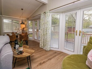 Living area - Robin's Lodge (Windermere)