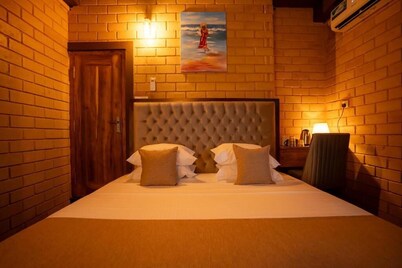 Bricks 90 Weligama - Deluxe Double or Twin Room with Sea View