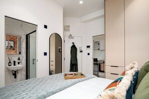 Desk, iron/ironing board, free WiFi, bed sheets