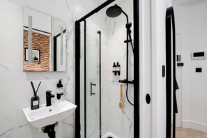 Towels, shampoo