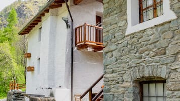 Esterni