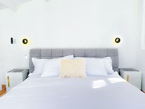 1 bedroom, desk, iron/ironing board, WiFi