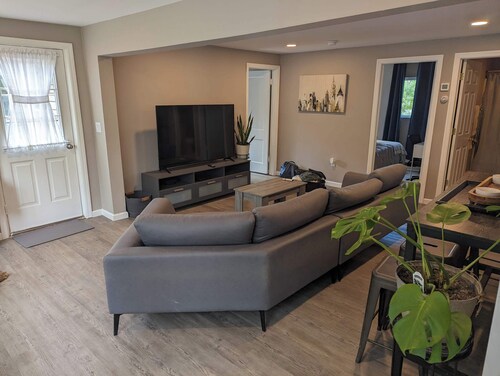 3BR upstairs duplex in delightful West Milford