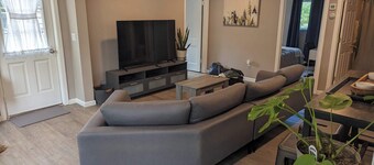 3BR upstairs duplex in delightful West Milford